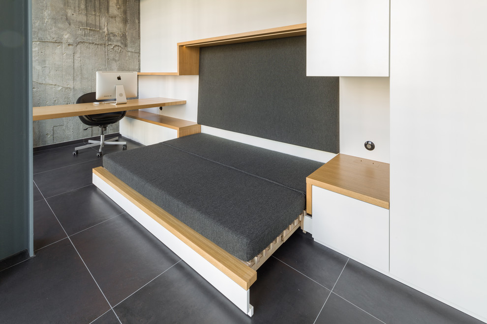 Modernes Arbeitszimmer in Dresden