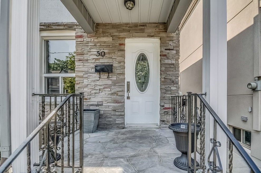 Entryway - transitional entryway idea in Toronto