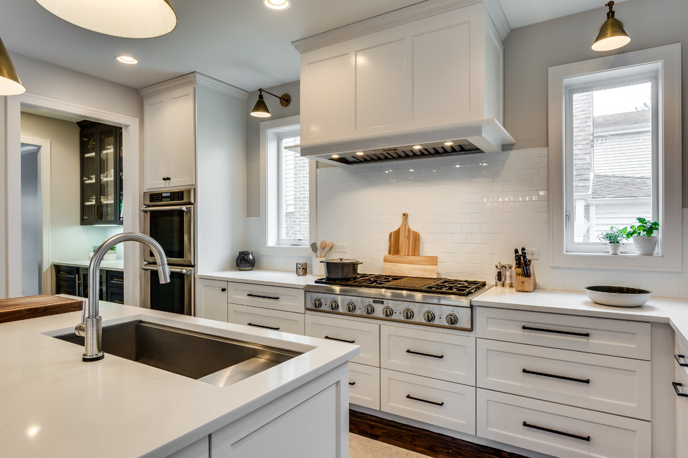 Inspiration for a transitional kitchen remodel in Chicago