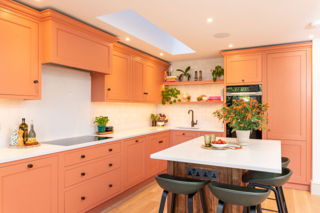 Classic In-Frame Shaker Plain Front & Single Square Bead Kitchen transitional-kitchen