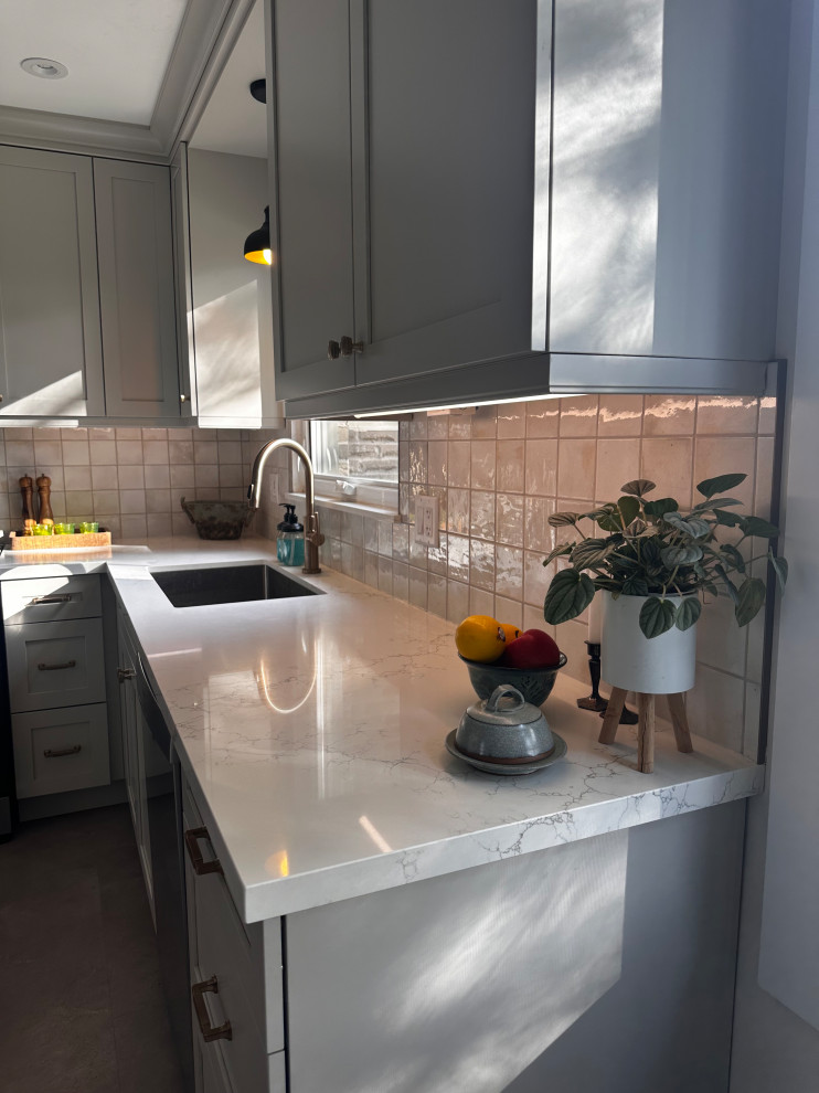 Spencer Crescent - Elegant Kitchen Remodel