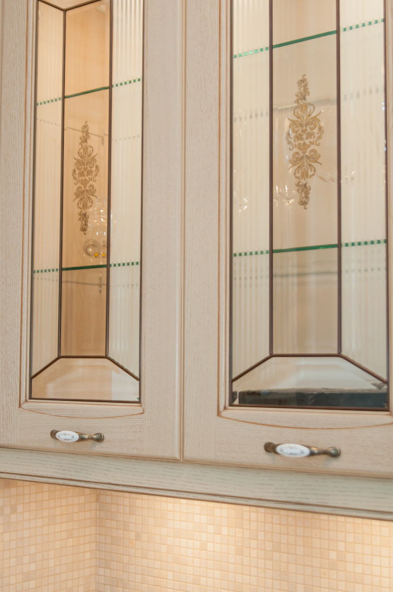 Элегантный кухонный гарнитур в классическом стиле