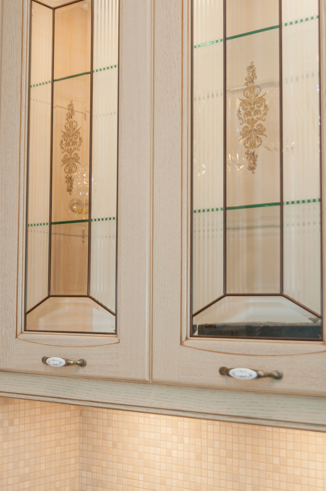 Элегантный кухонный гарнитур в классическом стиле