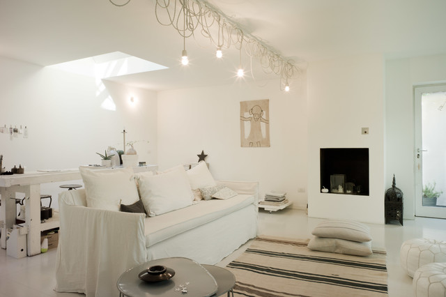 Candido interno milanese shabby-chic-style-family-room