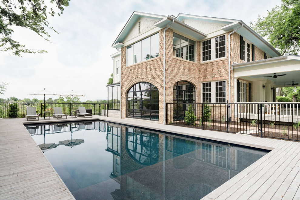 Example of a transitional pool design in Austin