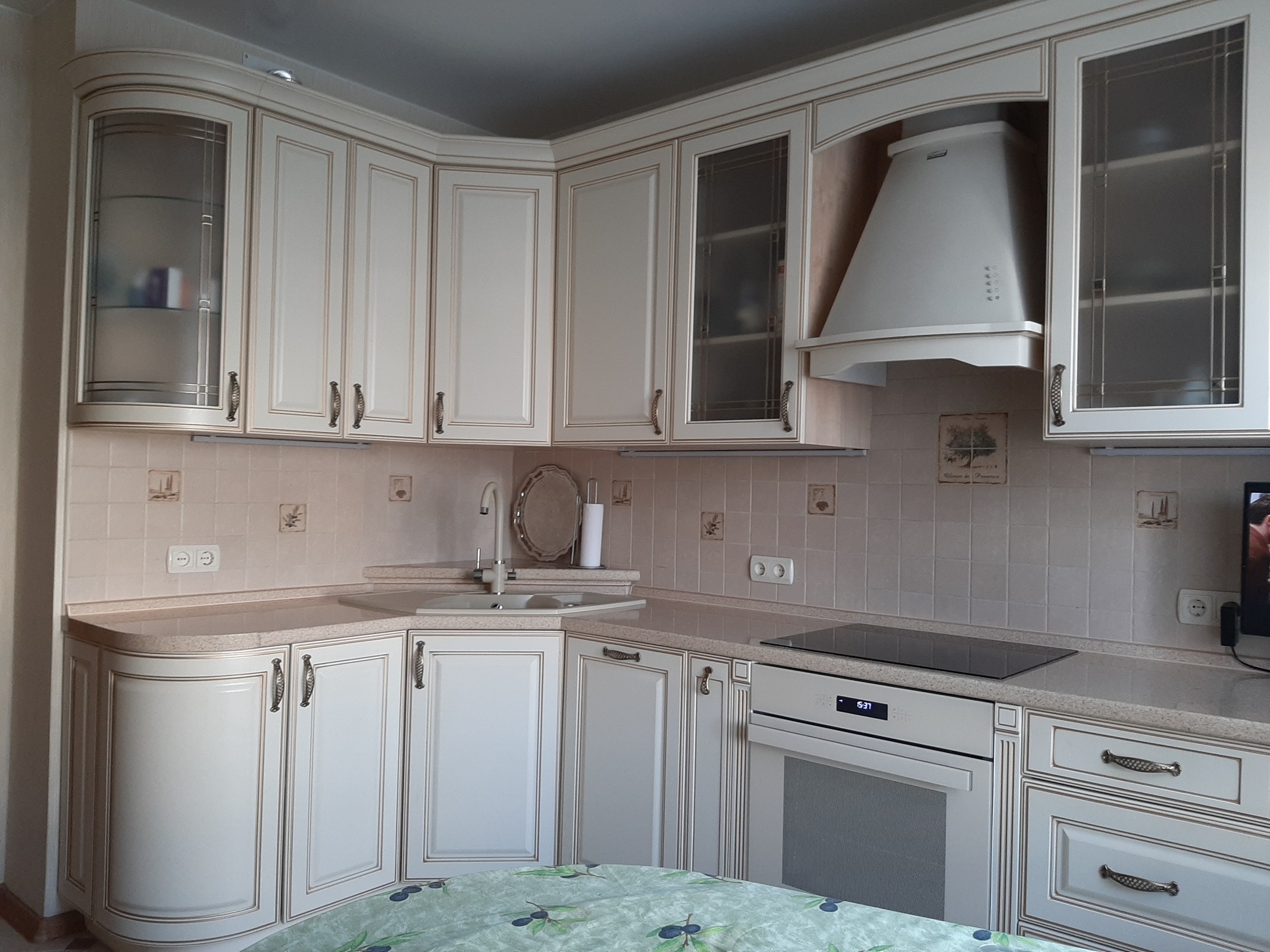 Кухни классических стилей