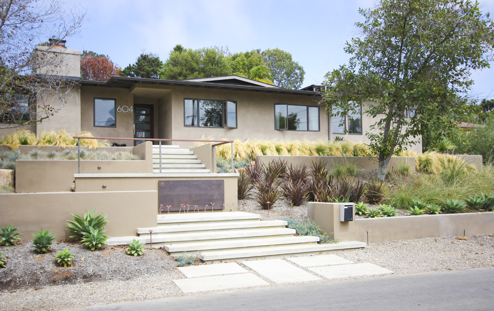 Design ideas for a contemporary one-storey exterior in San Diego.