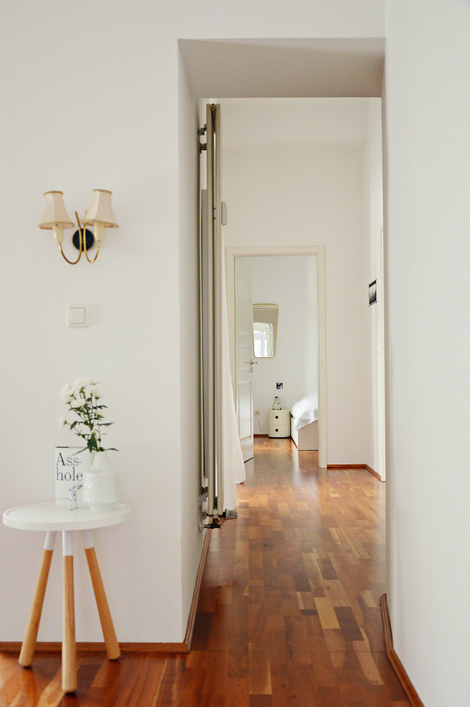 Photo of a contemporary hallway in Dusseldorf.