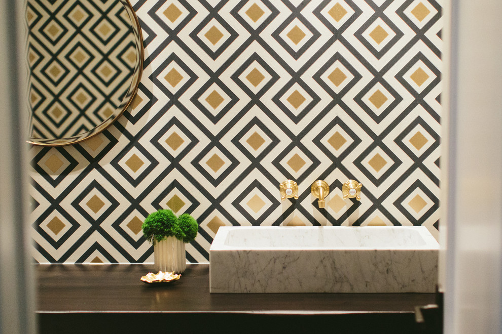 Inspiration for a transitional home design remodel in Chicago