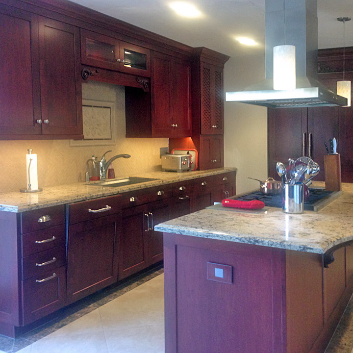 Photo of a transitional kitchen in Orange County.