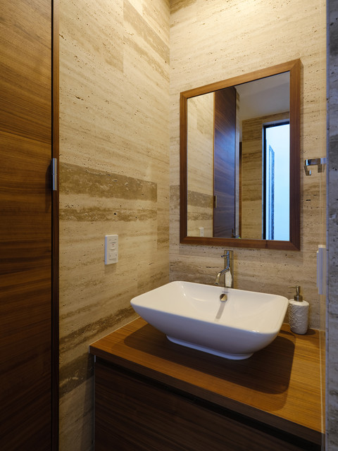 Diffuse moderno-bagno-di-servizio