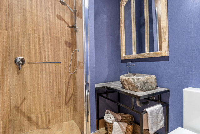Ba&ntilde;o 01 T47 modern-badezimmer