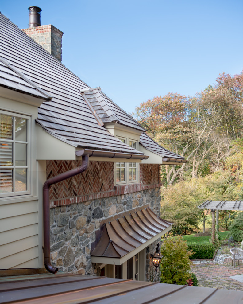 This is an example of a traditional home design in Philadelphia.