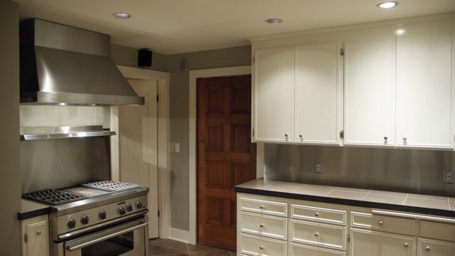 Traditional kitchen in Seattle.