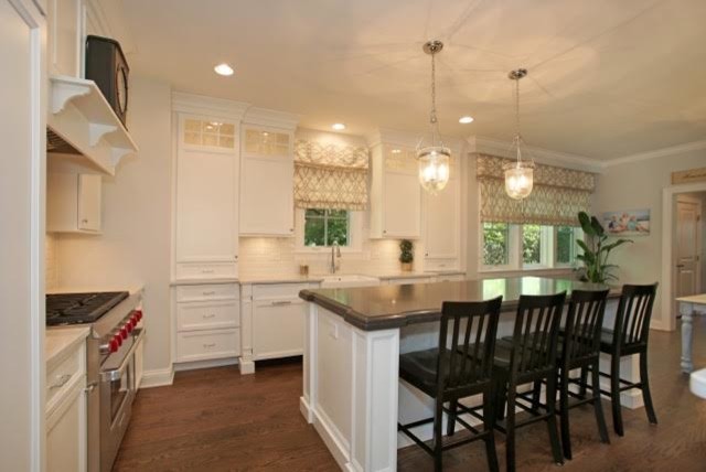 Kitchen - transitional kitchen idea in Orange County