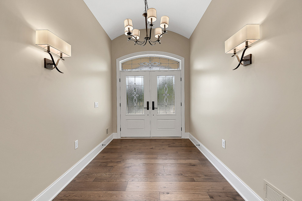 Entryway - transitional entryway idea in Columbus