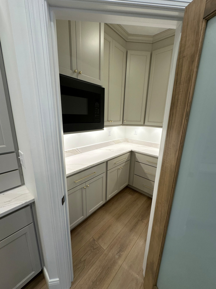 Kitchen and living area 21