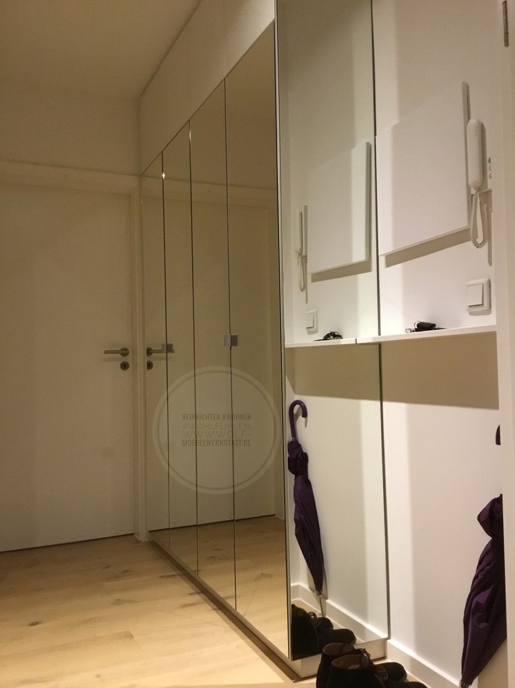 Garderoben-Spiegelkabinet