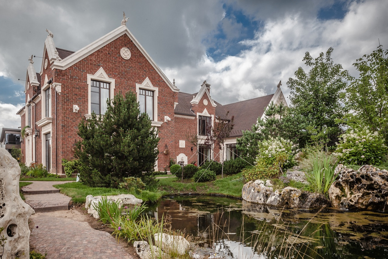 Вилла в поселке "Монтевиль"