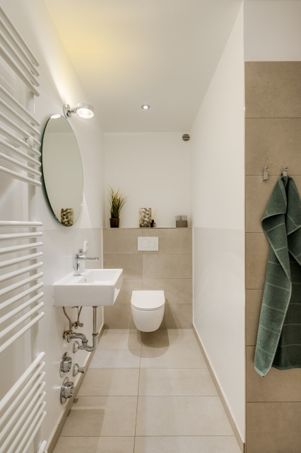 Dachgeschosswohnung Harlaching - Bad contemporary-toalett