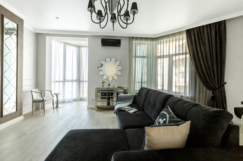 Студия на Пр. комарова