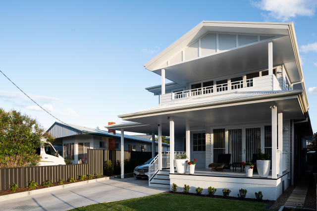 Waters Edge Custom maritimt-hus-og-facade