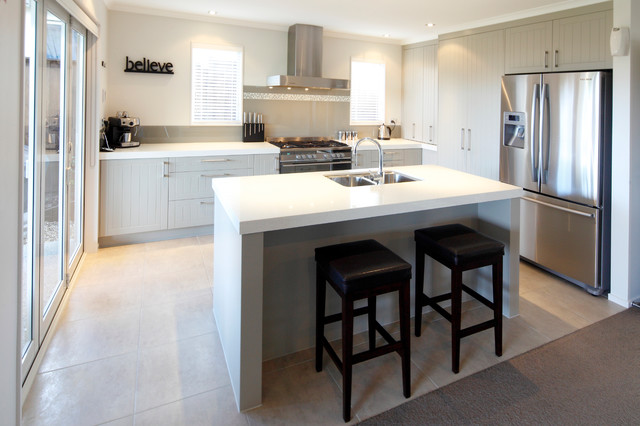 Kitchen & Dining modern-kitchen
