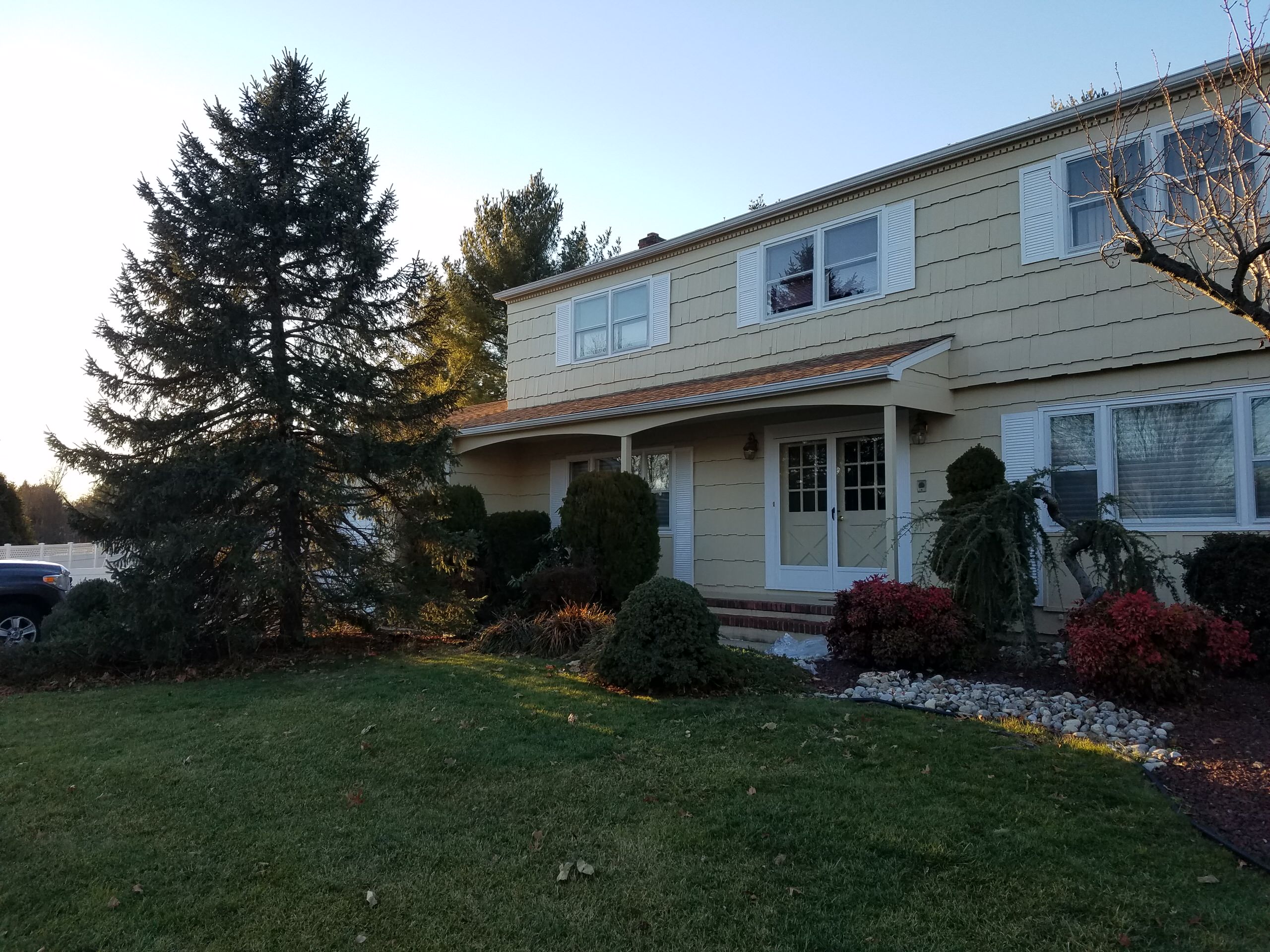 New Windows, Vinyl Siding, and Gutters at Gunpowder Drive in East Brunswick, NJ