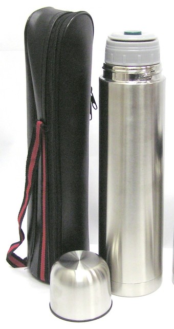 Liter Vacuum Thermos with carrying case 