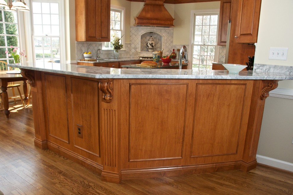 Williamsburg  maple kitchen