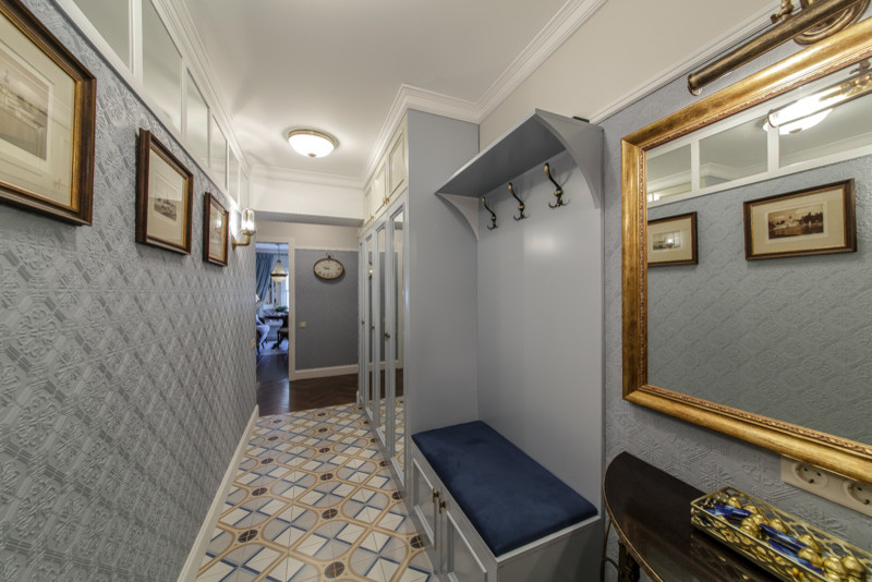 Прихожая в классическом стиле