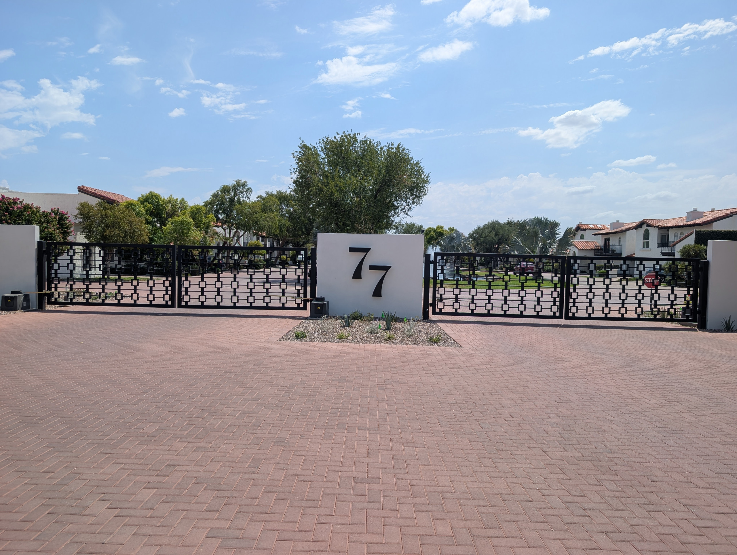 77 Missouri Community Entry Way