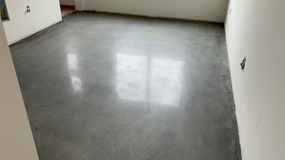 Polished floor, no sealer