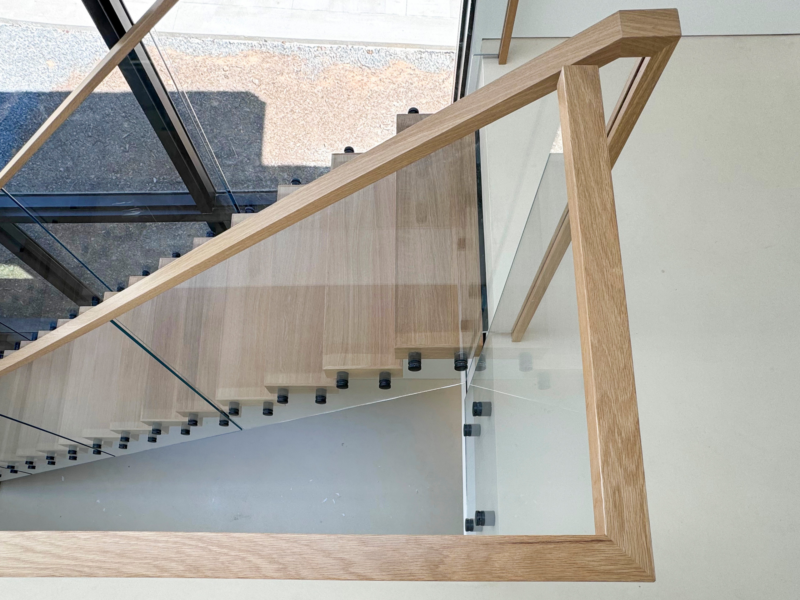 126_Visually Open and Light Contemporary Staircase, Mclean, VA 22102