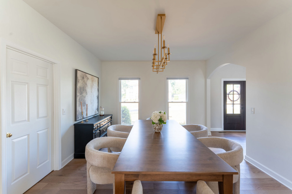 Contemporary Indian Lake Kitchen