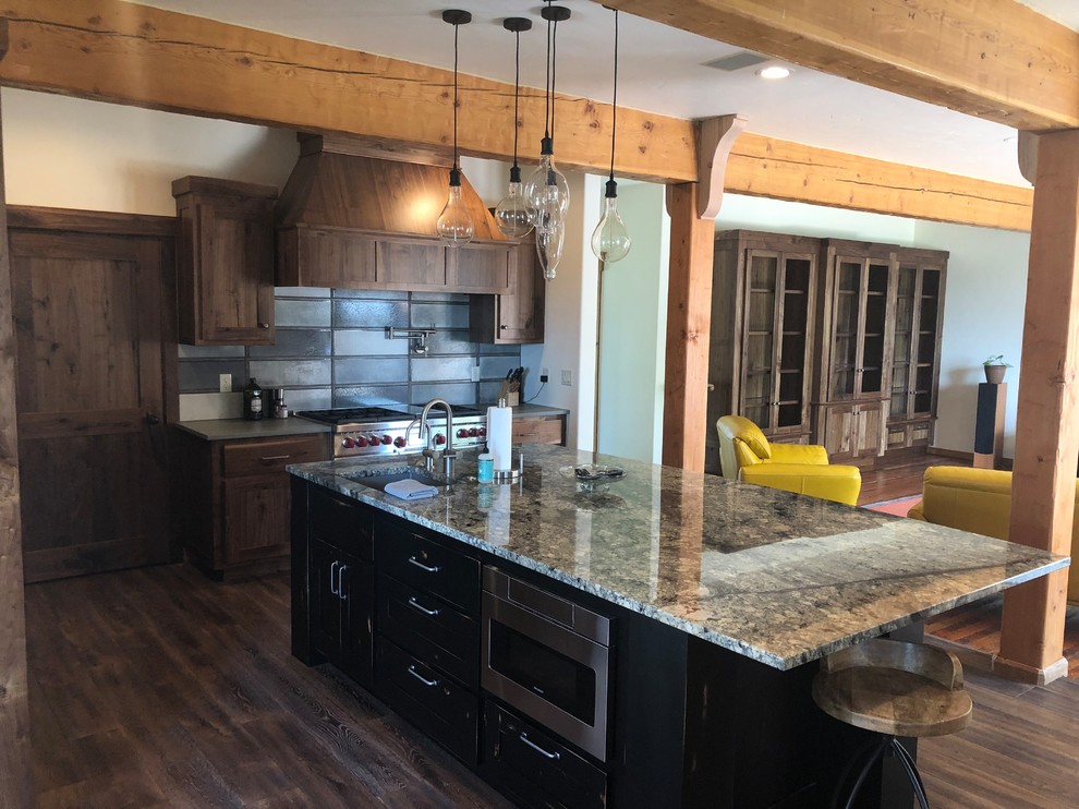 Kitchen - rustic kitchen idea