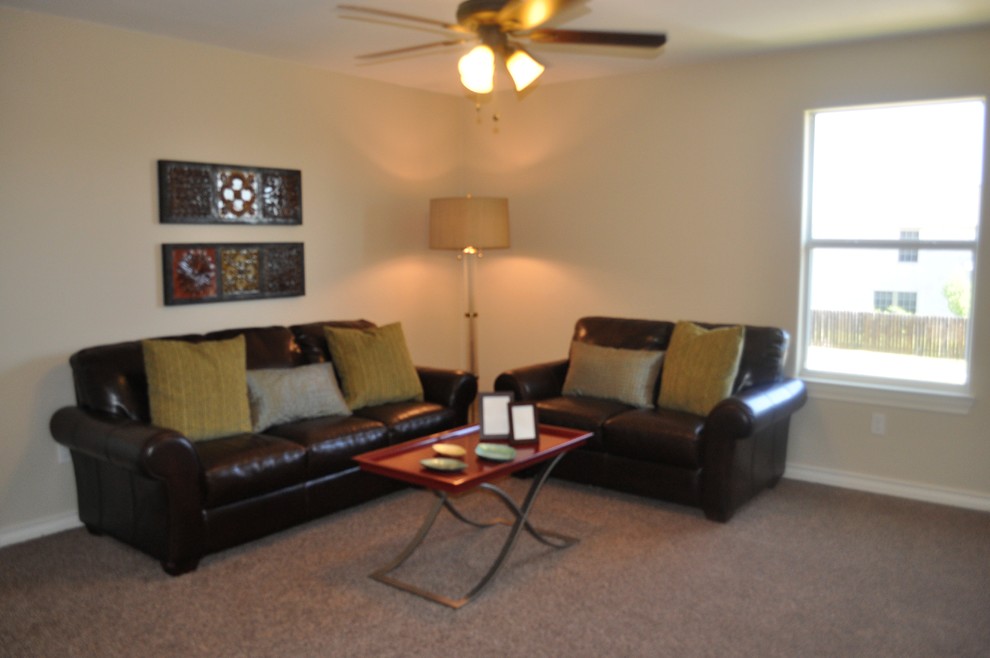 Home design - transitional home design idea in Austin