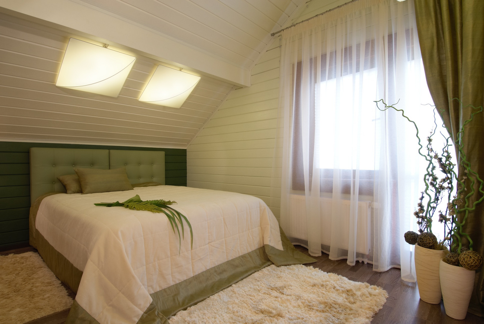 Дом из дерева в современном стиле