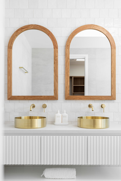 Beach Style Beauty: Bathroom Vanity Sink Ideas with White Subway Tile