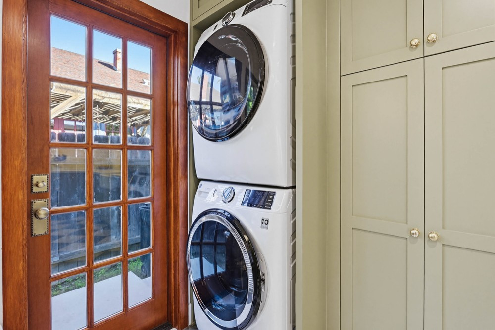 Golden Heights_Kitchen & Baths