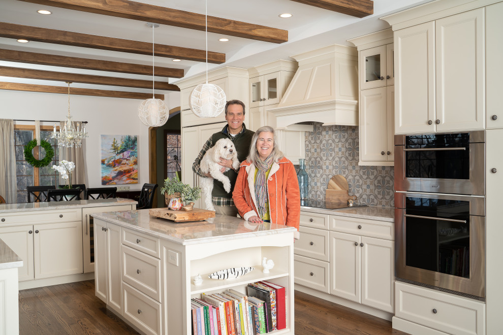 Design ideas for a classic kitchen in Minneapolis.