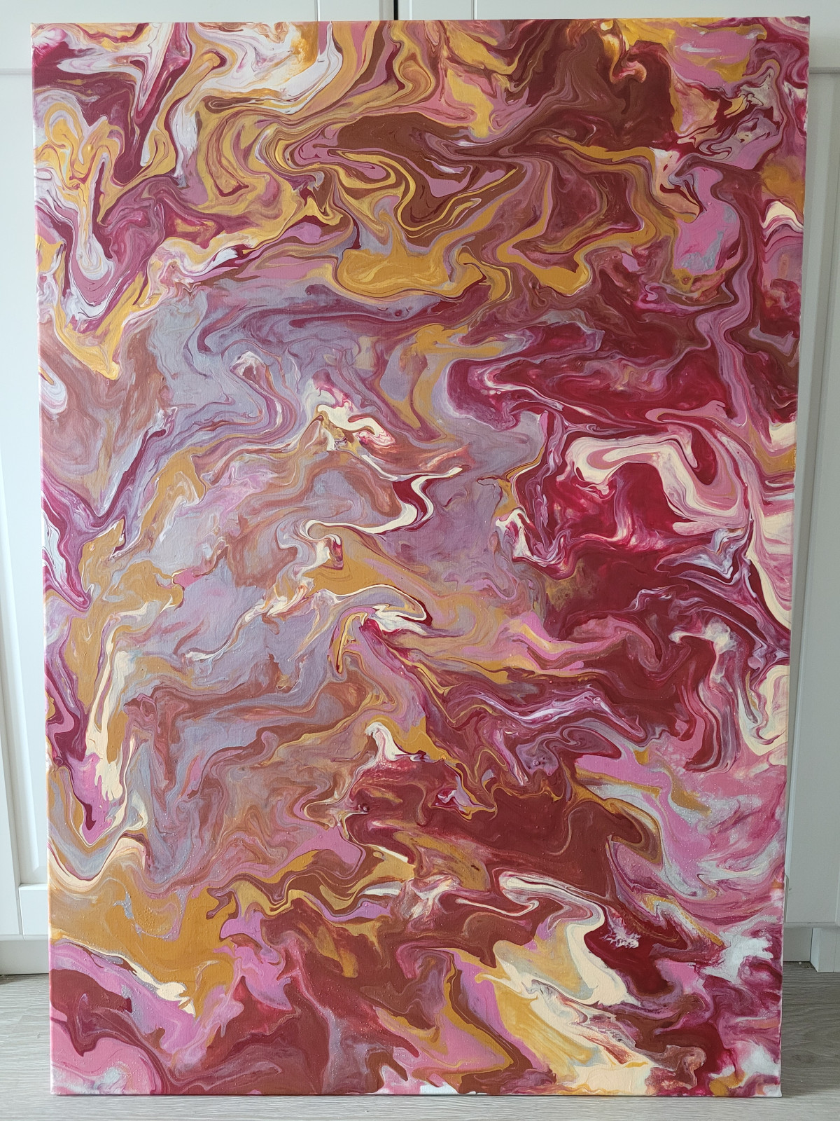 Интерьерные картины в наличии