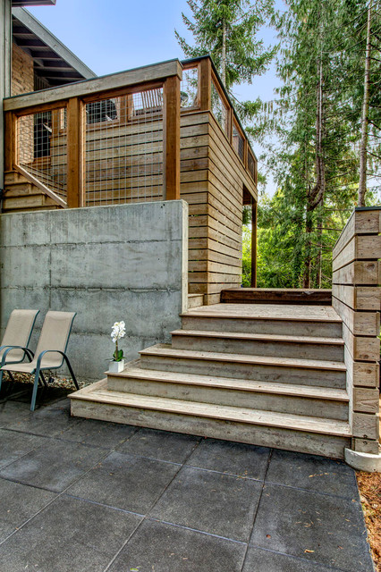 Modern Split modern-terrace