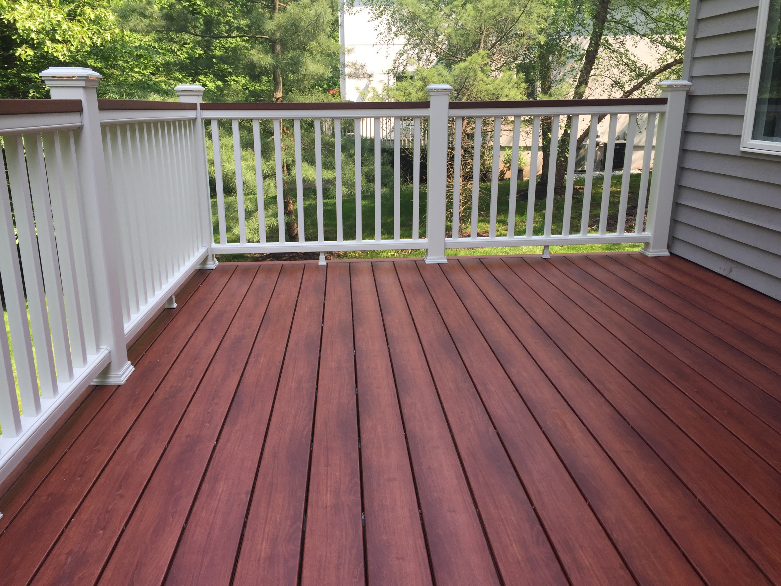 Zuri deck