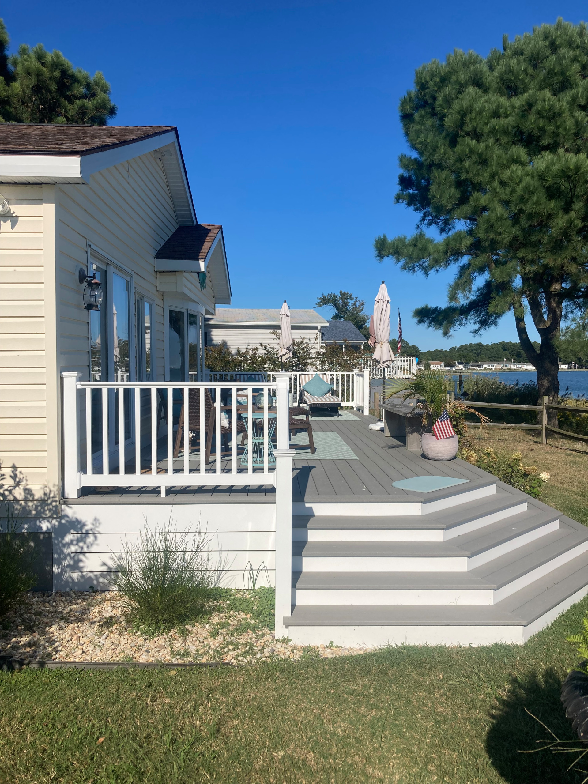 Gorgeous Grey & White Deck