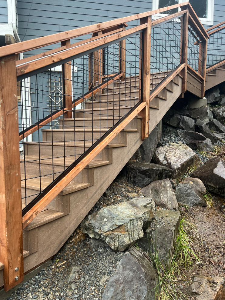 Hog Wire Railing and Miter Wrapped Stairs