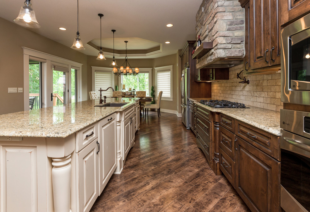 Inspiration for a transitional kitchen remodel in Cedar Rapids