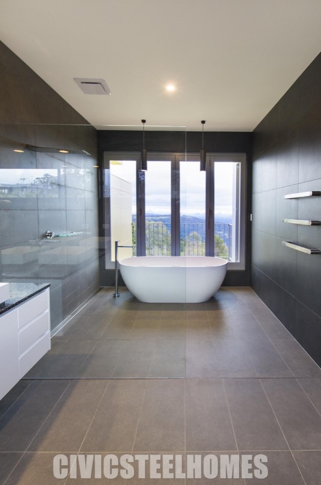 Design ideas for a mid-sized contemporary bathroom in Sunshine Coast.