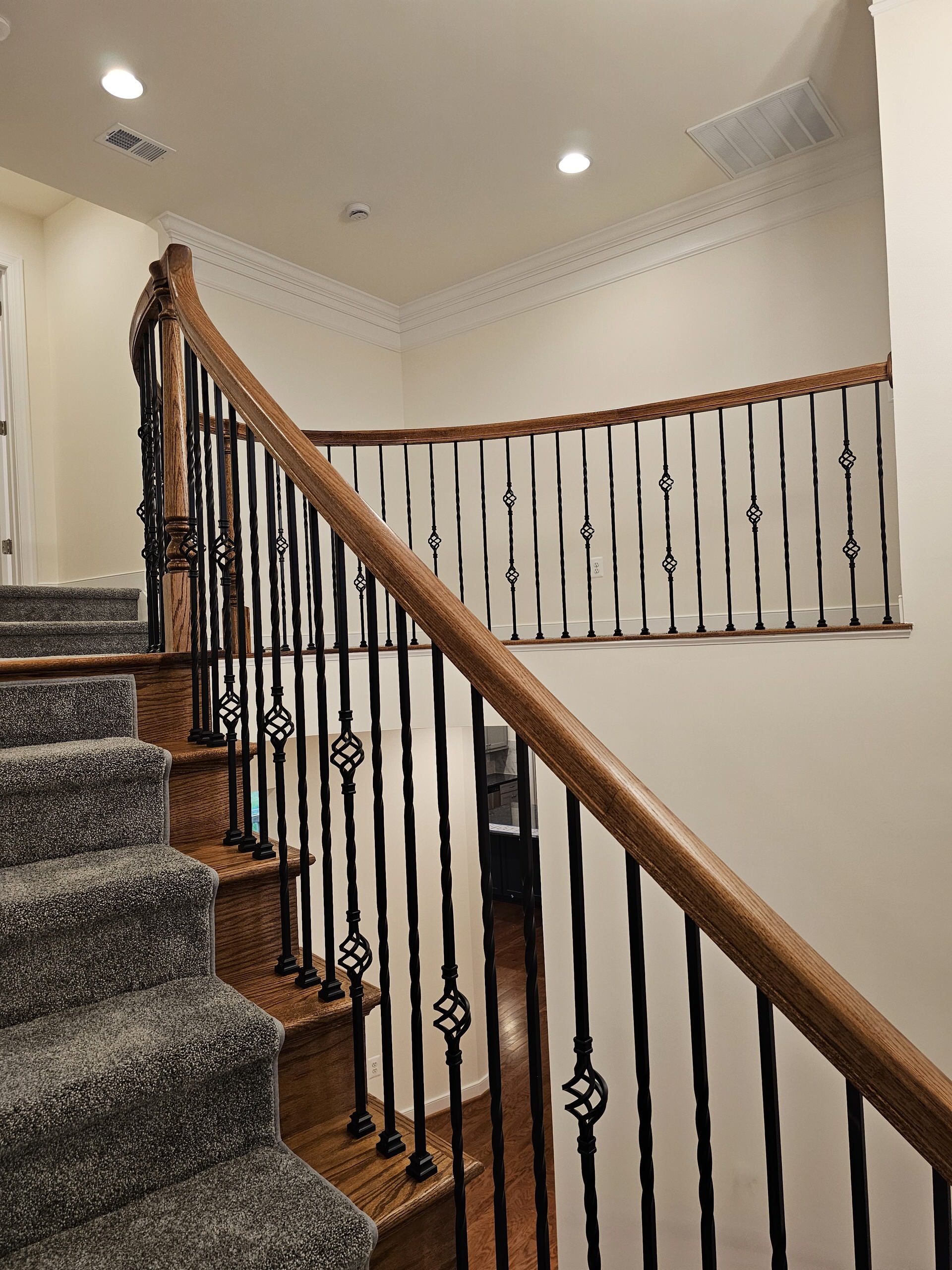 128_Grand Entryway Elliptical Staircase, Nokesville, VA 20181