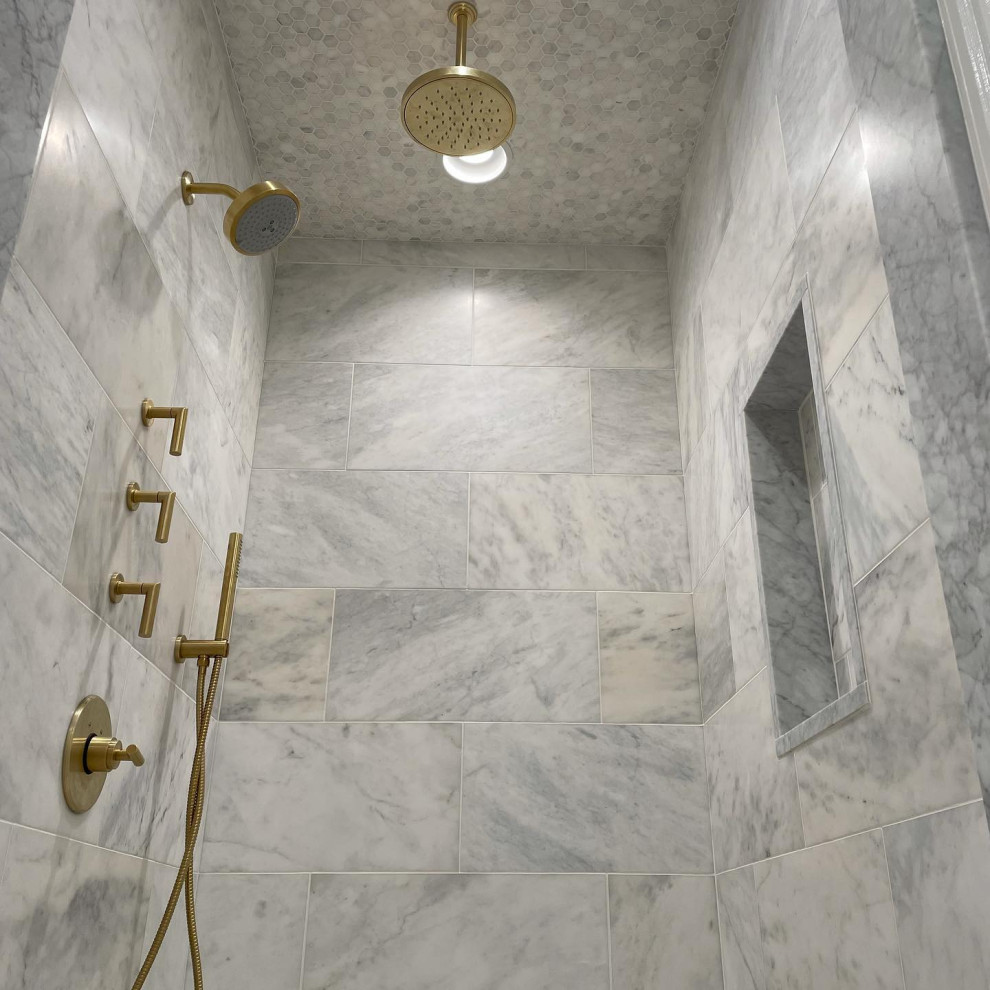 Bathroom - transitional bathroom idea
